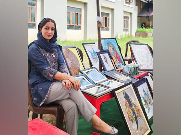 کشمیری ڈاکٹر تابش اعزاز خان نے اپنے منفرد فنی سفر کے ذریعے قائم کیا ریکارڈ