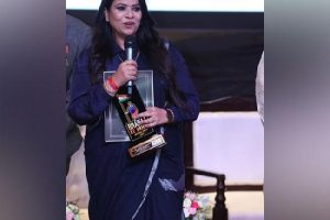 جموں و کشمیر کی خاتون صحافی کومل منہاس جس  نے قومی سطح پر اپنی خاص پہچان بنائی