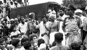 مہاتما گاندھی نے کب اور کیوں کہا تھا’انگریزوں بھارت چھوڑو‘؟جانئے تفصیلات
